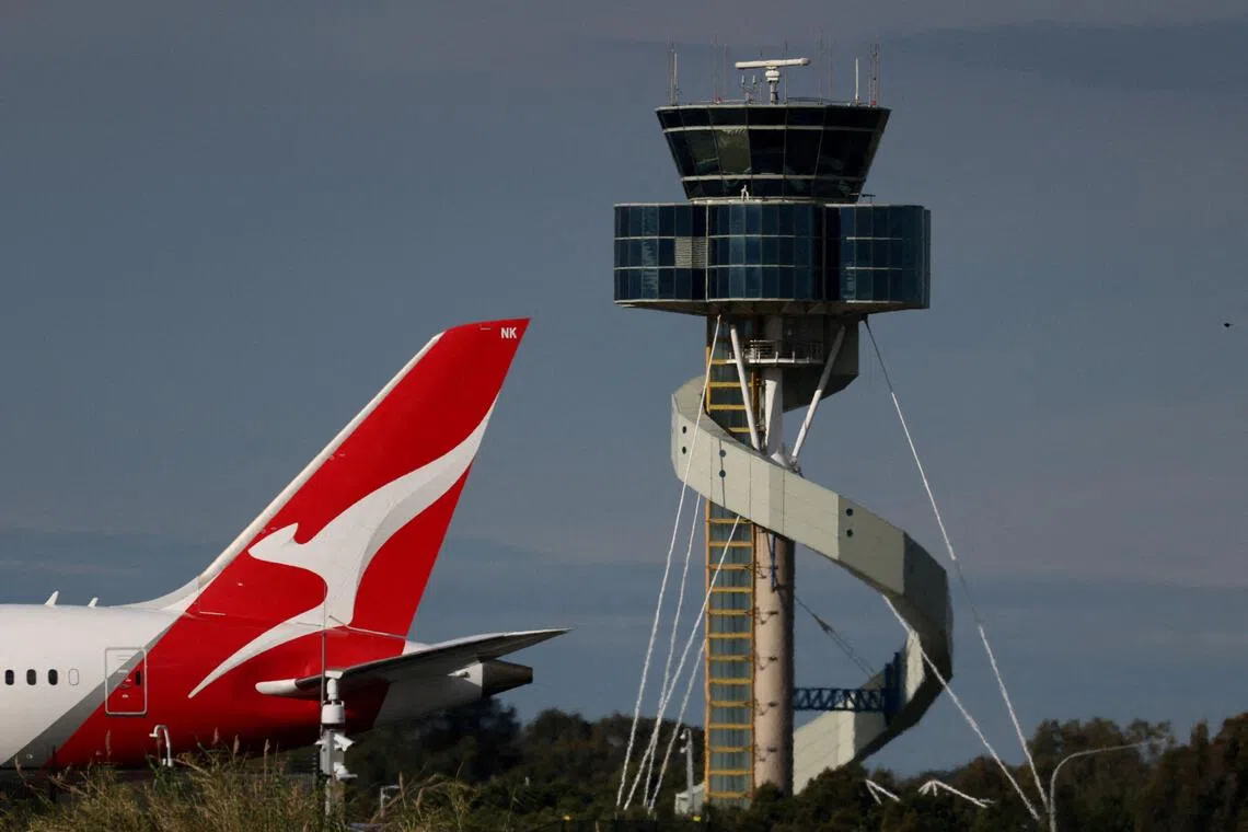 Australian airlines back plan to shut Sydney control tower overnight