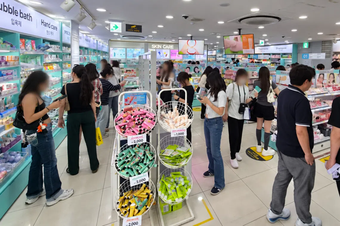 At Daiso’s Myeongdong Station branch, beauty products are the top-selling category and foreign card transactions account for a significant share of purchases.