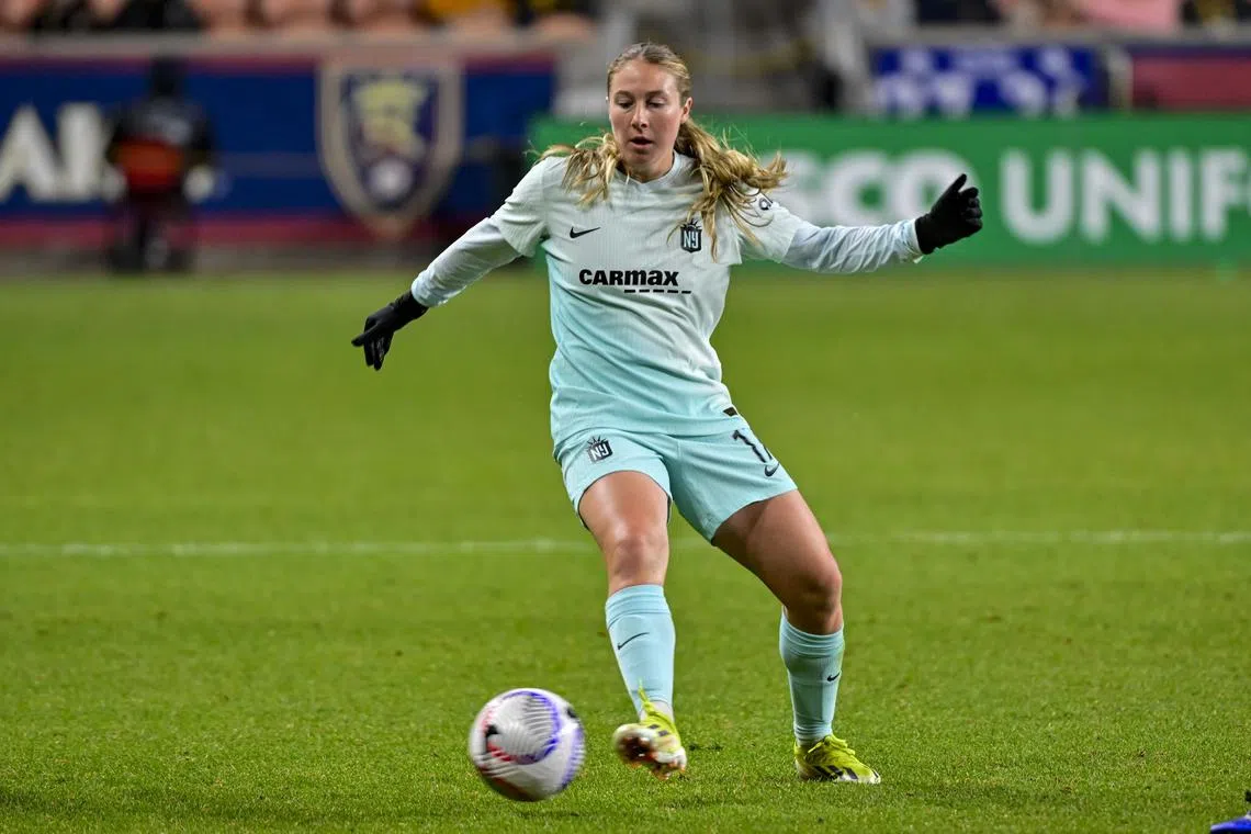 Nov 1, 2024; Sandy, Utah, USA; NJ/NY Gotham FC midfielder Delanie Sheehan (17) passes the ball down the pitch against the Utah Royals during the second half at America First Field. Mandatory Credit: Christopher Creveling-Imagn Images/ File Photo
