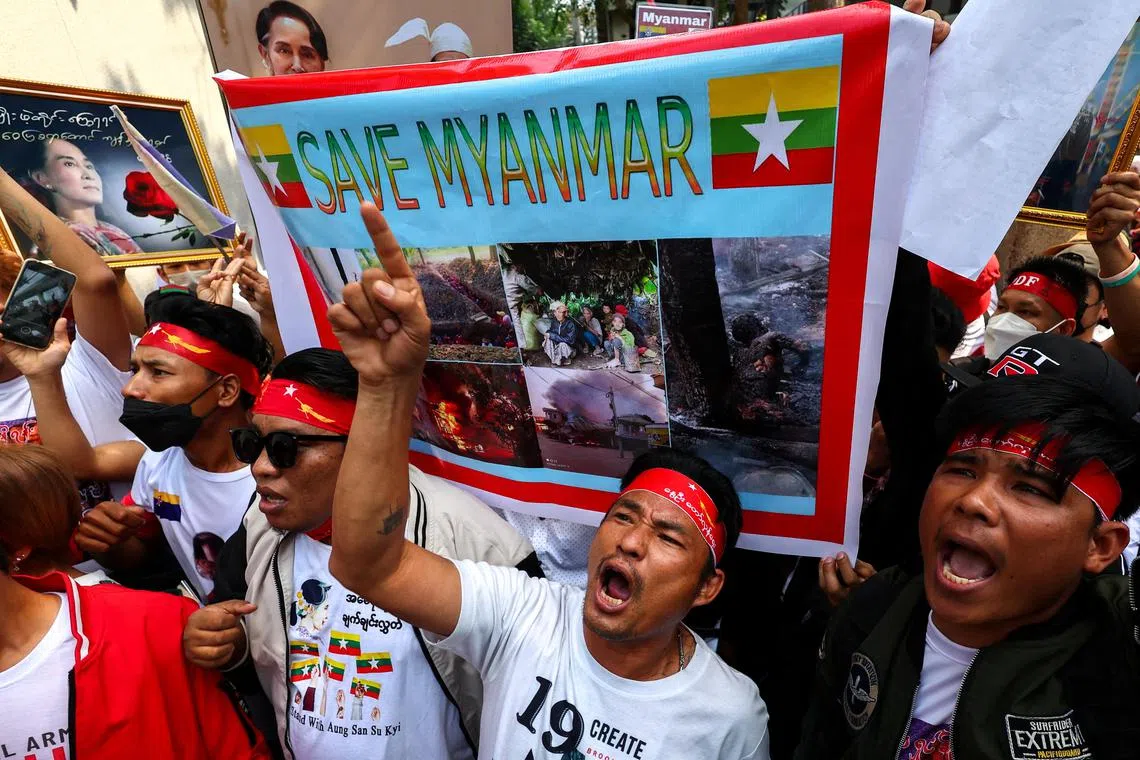 FILE PHOTO: Protesters shout slogans during a demonstration to mark the second anniversary of Myanmar's 2021 military coup, outside the Embassy of Myanmar in Bangkok, Thailand, February 1, 2023. REUTERS/Athit Perawongmetha/File Photo