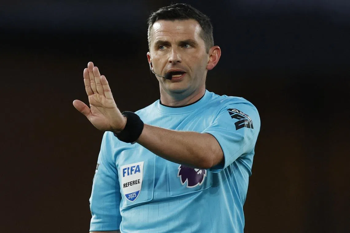 FILE PHOTO: Soccer Football - Premier League - Wolverhampton Wanderers v Arsenal - Molineux Stadium, Wolverhampton, Britain - January 25, 2025 Referee Michael Oliver during the match Action Images via Reuters/Jason Cairnduff/File Photo