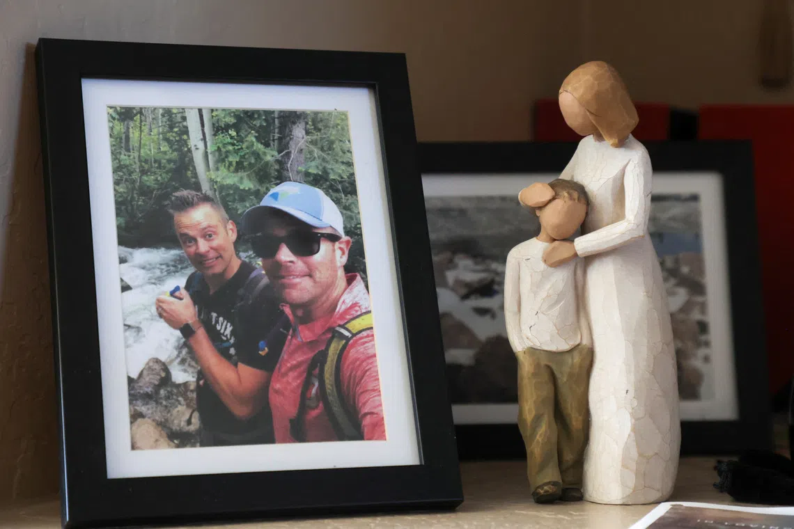 Airline pilots in US hide mental health struggles to keep flying