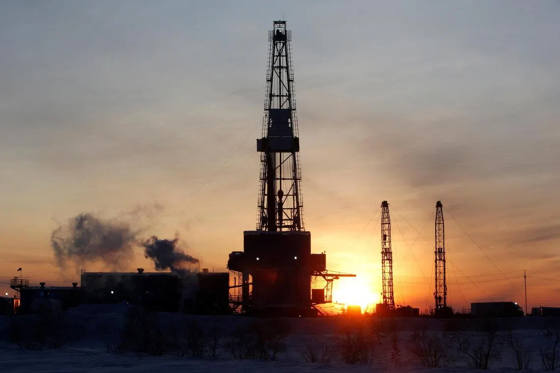 Chinese national oil companies will refrain from dealing in seaborne Russian oil in the short-term due to concern over sanctions.