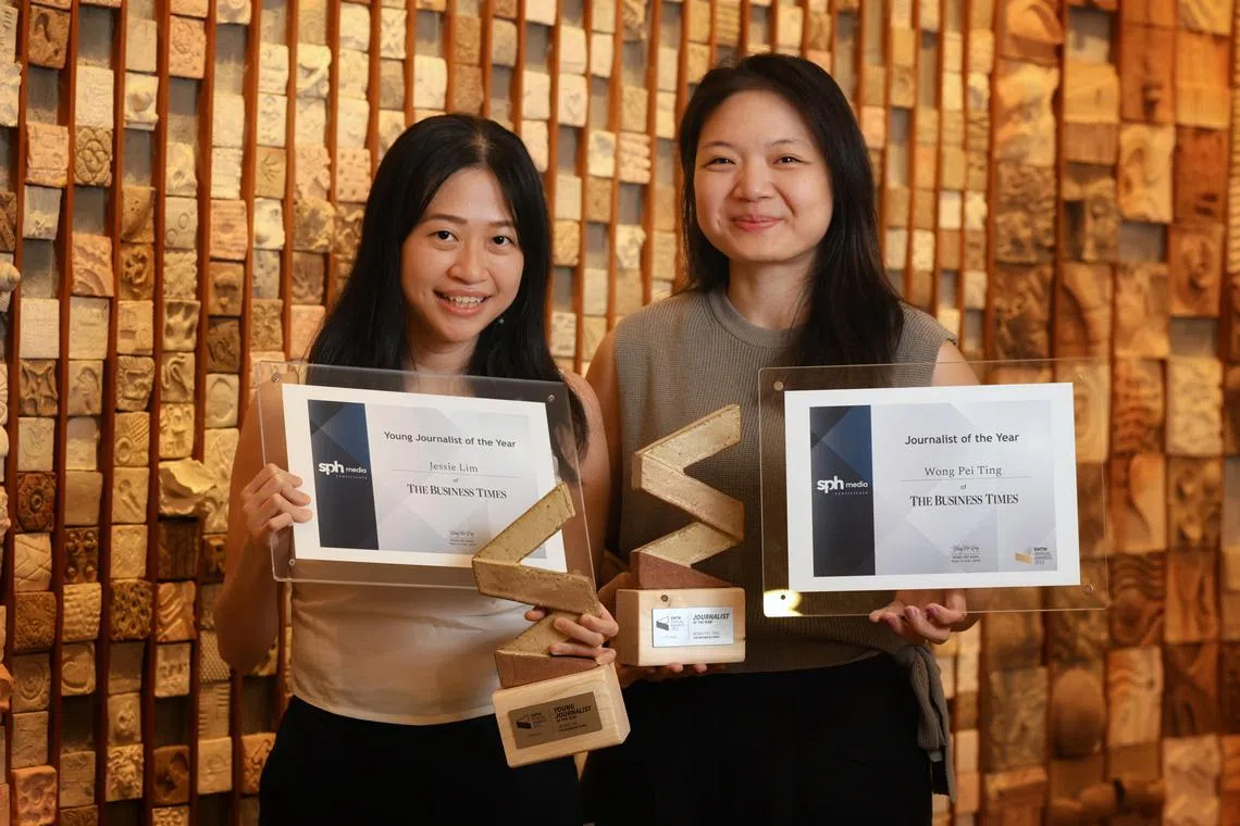 Jessie Lim (left) and Wong Pei Ting won the Young Journalist of the Year and Journalist of the Year awards respectively.