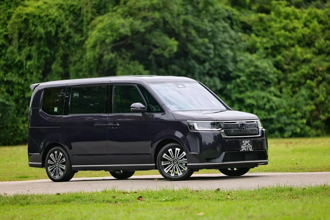 Outdoor shoot for the Honda STEP WGN Spada e:HEV on Nov 12, 2025.