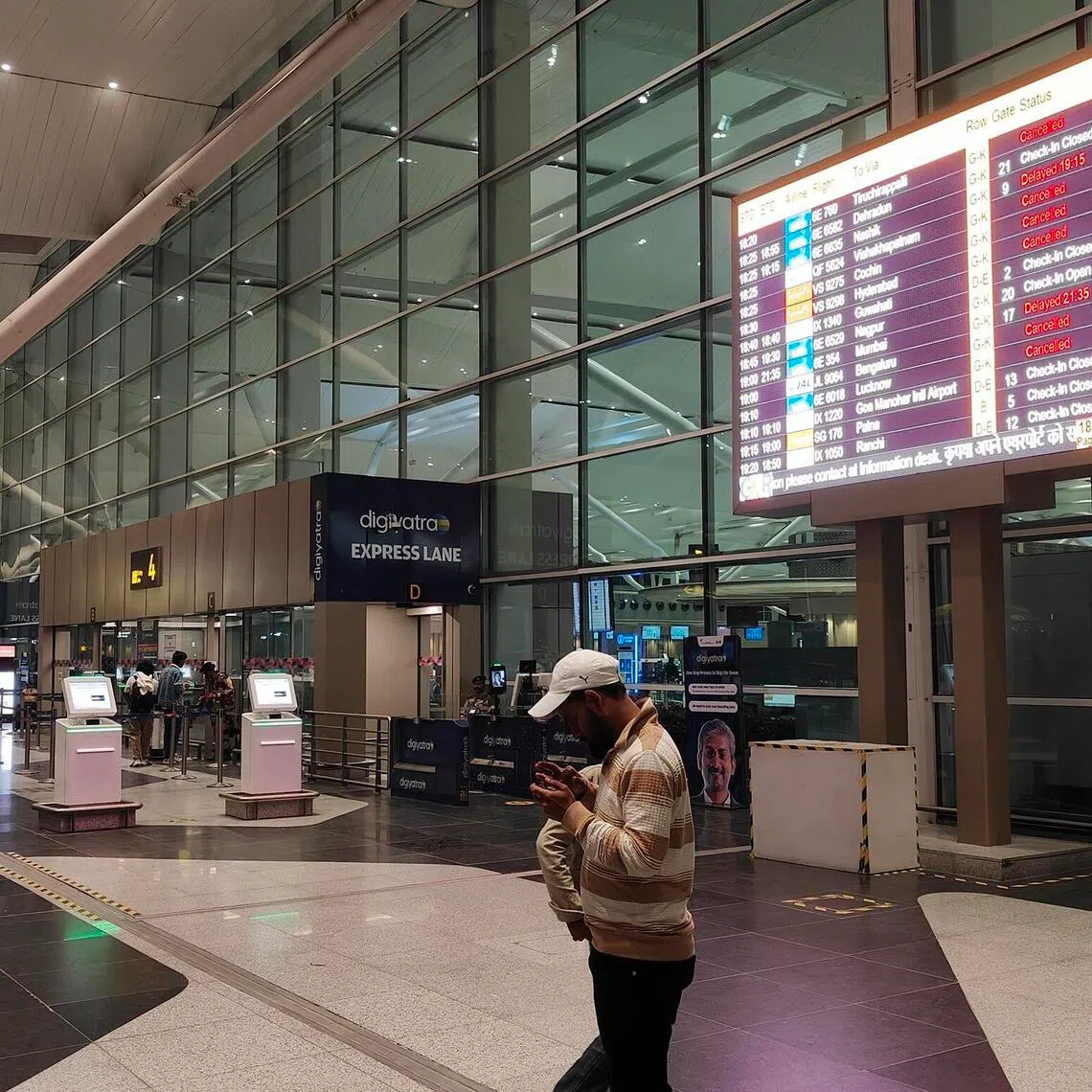 ddflight - IndiGo’s operations have yet to stabilise, with nearly 800 flights cancelled across the country on Saturday. 
ST PHOTO: DEBARSHI DASGUPTA