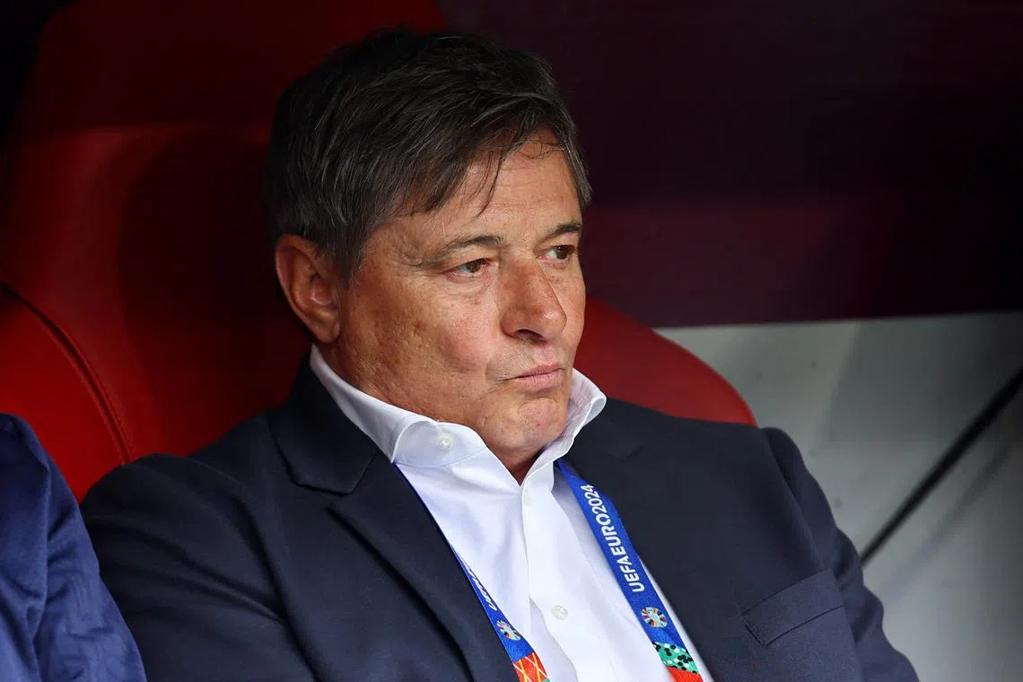 FILE PHOTO: Soccer Football - Euro 2024 - Group C - Slovenia v Serbia - Munich Football Arena, Munich, Germany - June 20, 2024 Serbia coach Dragan Stojkovic before the match REUTERS/Leonhard Simon/File Photo