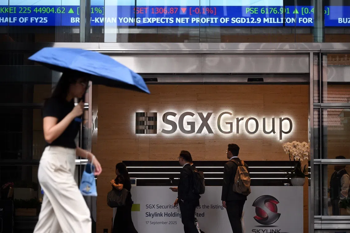 Across the broader market, gainers outnumbered losers 336 to 238, after 2.1 billion securities worth $3.2 billion changed hands.