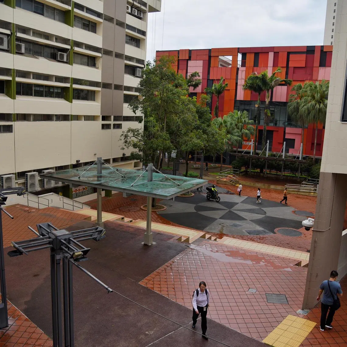 ST20240516_202463356384/ilhdb16/Heng Yi-Hsin/

Generic photo of Bukit Merah Town Centre on May 16, 2024.

ST PHOTO: HENG YI-HSIN