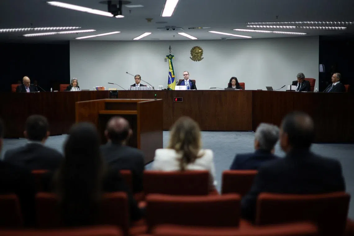 Two Brazil Supreme Court justices vote to convict Bolsonaro for coup attempt