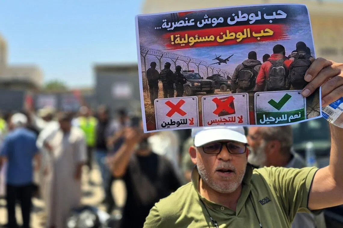 Hundreds in Libya protest against migrants, refugees outside UN office