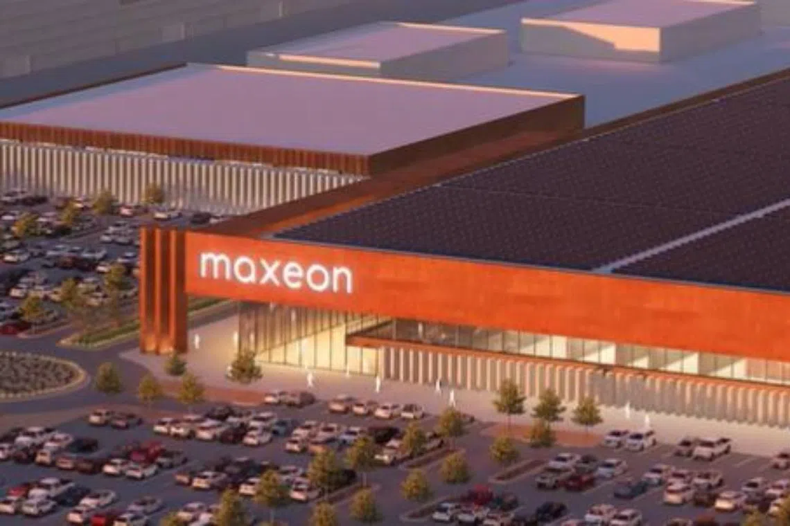 Maxeon alleged violation of its European patent for solar cell architectures.