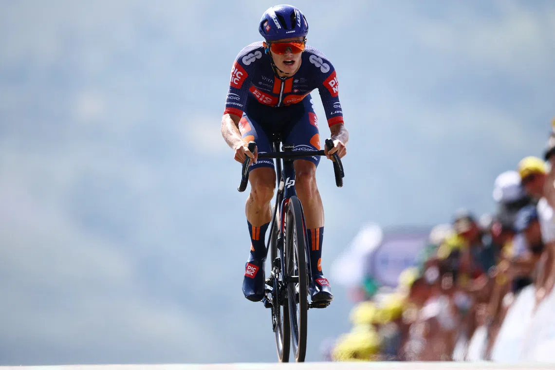 Cycling - Tour de France - Stage 13 - Loudenvielle to Peyragudes - Loudenvielle, France - July 18, 2025 Team Picnic PostNL's Oscar Onley crosses the finish line after stage 13 REUTERS/Sarah Meyssonnier
