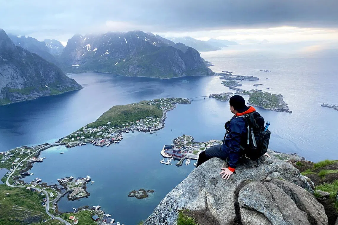 rlnorway - The journey to the top of Reinebringer begins with a single step, and then another 1565 more

Basket: sunlife
Credit / Copyright: Raymond Liu