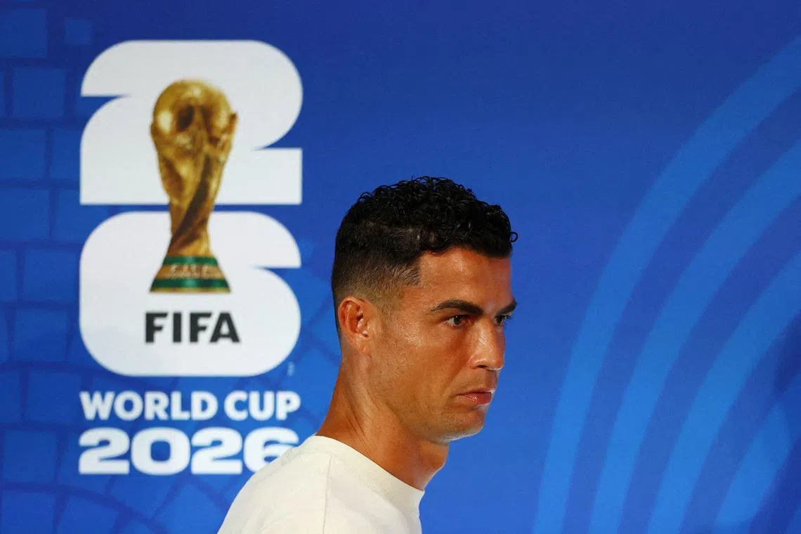 Relaxed Ronaldo keeps focus on Spain rather than his future