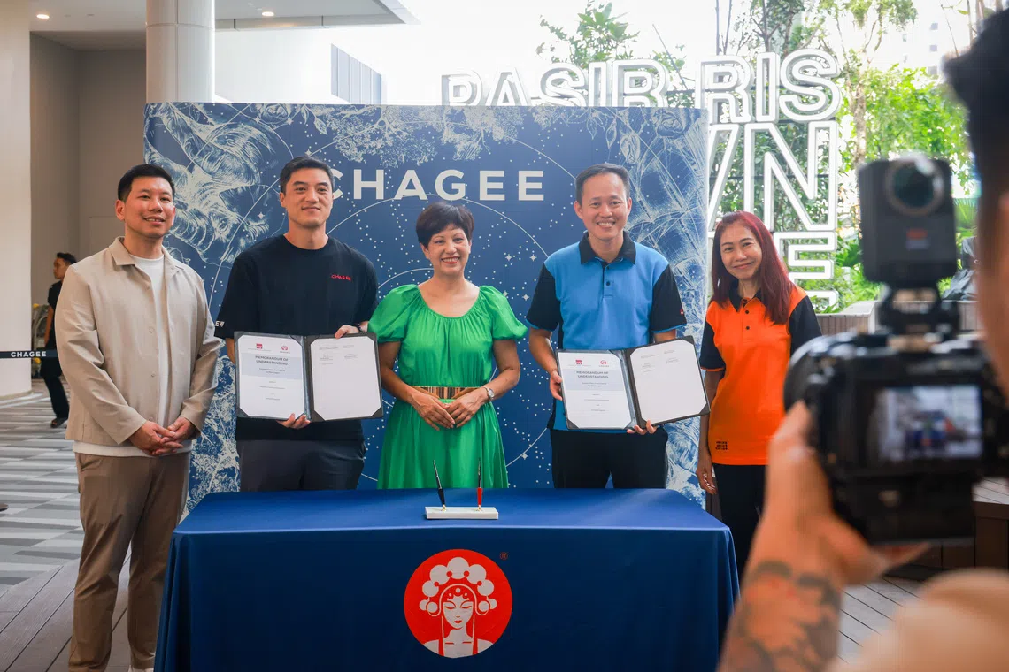 Minister in the Prime Minister’s Office Indranee Rajah (centre) posing for a photo with (from left) Chagee APAC chief marketing officer Eugene Lee; Chagee Singapore CEO Lawrence Wen; ITE CEO Peter Lam; ITE College West Principal Alice Seow at the official launch of Chagee?s store at Pasir Ris Mall on Aug 21.