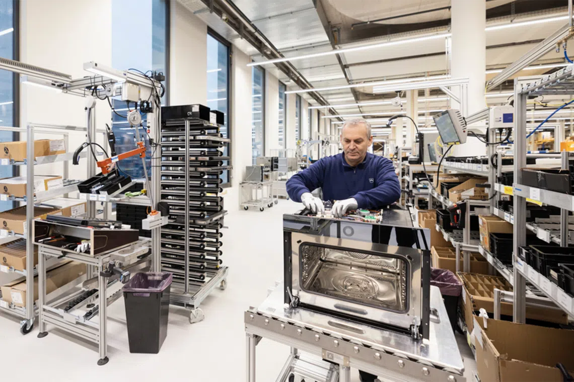 vzug-sustainability-feature-st-factory-assembly