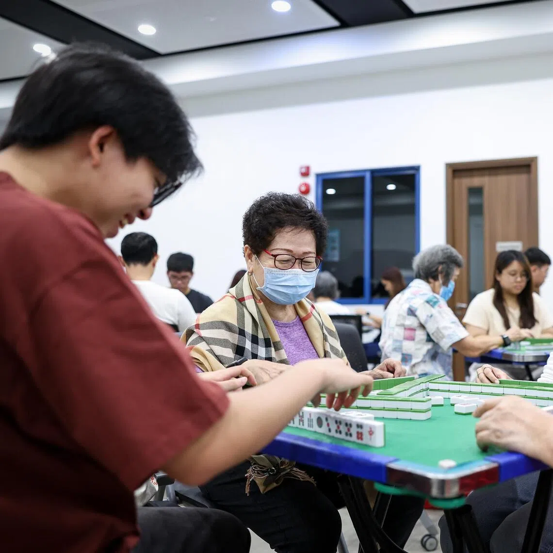 dlmahjong - ST20251221_202596800324. Liu Ying. Seniors and youth volunteers play Mahjong at Mahjong Together sessions held on Dec 21, 2025 at Toa Payoh West Community Club.
ST PHOTO: LIU YING