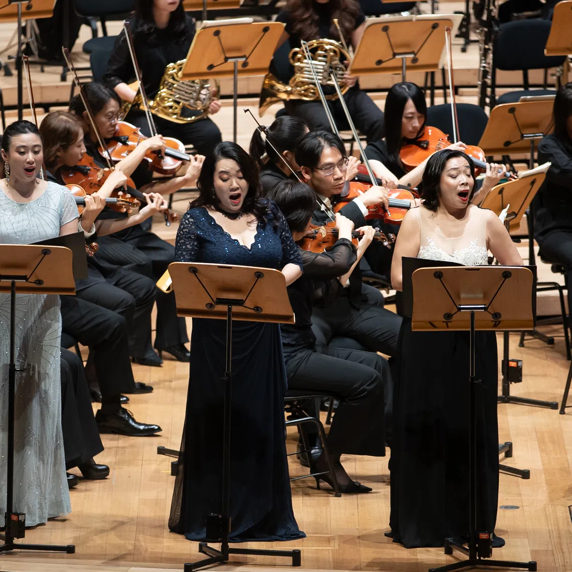 Singers Maggie Lu Pei Yun, Teng Xiang Ting and Joyce Tung Lee performing with the National Taiwan Symphony Orchestra.