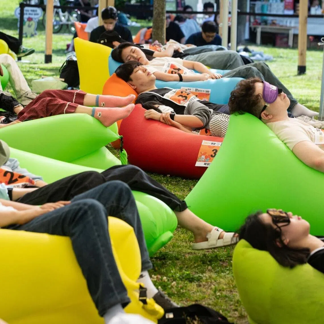 Participants will gather along the Han River and compete to demonstrate the “best nap” using their own preferred methods.