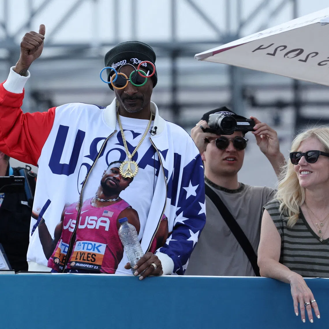 FILE PHOTO: Paris 2024 Olympics - Skateboarding - Men's Park Final - La Concorde 4, Paris, France - August 07, 2024. Snoop Dogg ahead of the final. REUTERS/Mike Blake/File Photo
