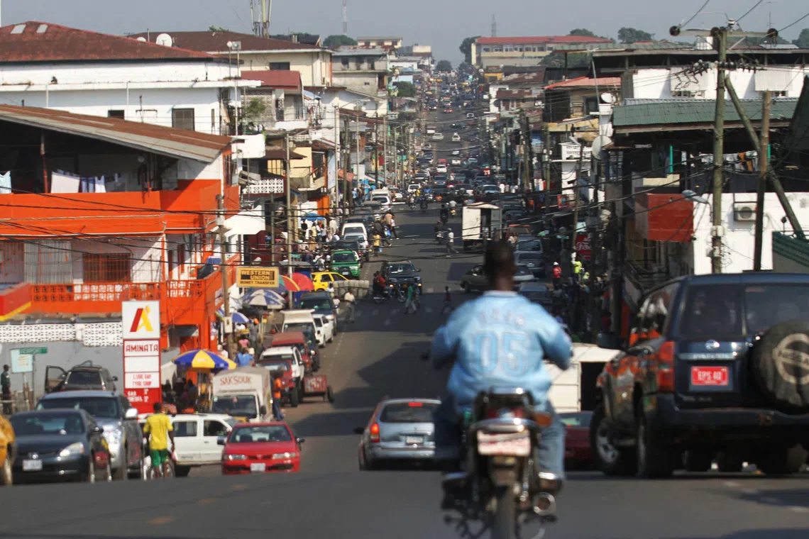 FILE PHOTO: A view of a street in Monrovia  January 29, 2013. REUTERS/Thierry Gouegnon /File Photo