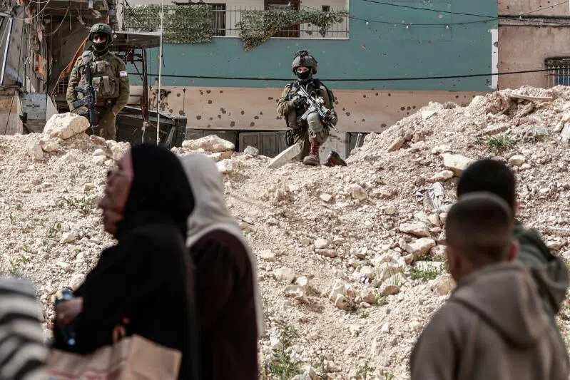 Israeli troops fire tear gas at Palestinian schoolchildren in West Bank