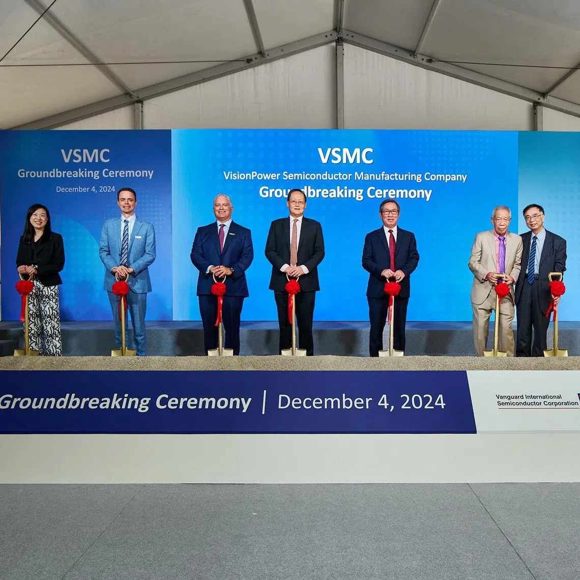 oschip04 - Groundbreaking ceremony for new semiconductor plant at Tampines Wafer Park
From left to right:
Yvonne Lim, Group Director, JTC
Mike Mevissen, Senior Vice President, NXP Semiconductors
Andy Micallef, Executive Vice President and Chief Operations and Manufacturing Officer, NXP Semiconductors
Dr. Tan See Leng, Minister for Manpower and Second Minister for Trade and Industry
Leuh Fang, Chairman, VSMC and VIS
F.C. Tseng, Vice Chairman, VIS
Arthur Chuang, Vice President, TSMC
Cindy Koh, Executive Vice President, EDB

Source: VisionPower Semiconductor Manufacturing Company