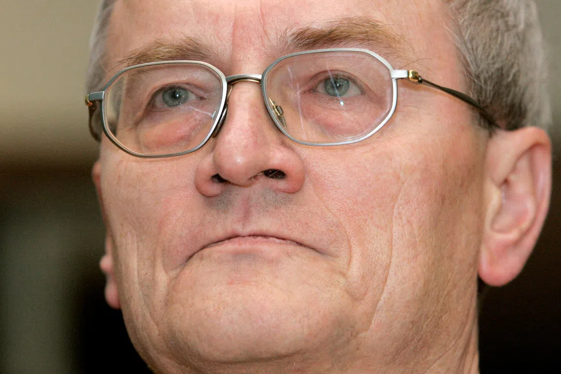 FILE PHOTO: August Hanning, state secretary at the German Interior Ministry and former head of Germany's Federal Intelligence Service (BND), attends a parliamentary committee of investigation in Berlin, Germany, November 30, 2006. REUTERS/Fabrizio Bensch/File Photo
