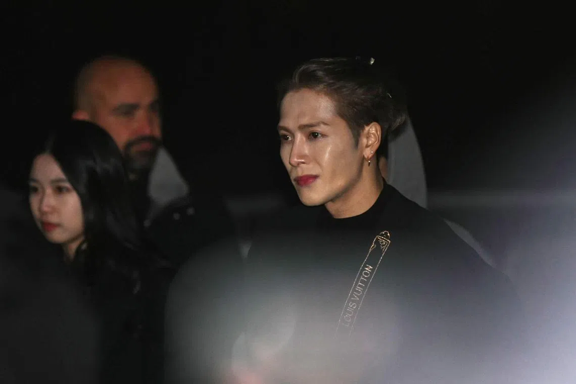 Jackson Wang arrives ahead of the Louis Vuitton Menswear Ready-to-wear Fall-Winter 2025/2026 collection as part of the Paris Fashion Week, in Paris on Jan 21.
