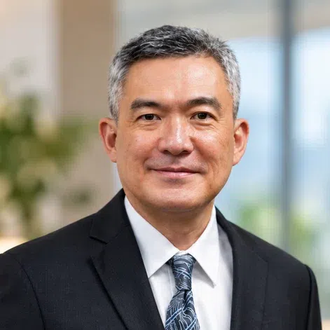 SNEF chief executive Hao Shuo (left) will be replaced by Poon Hong Yuen, who takes over as chief executive on Dec 1.