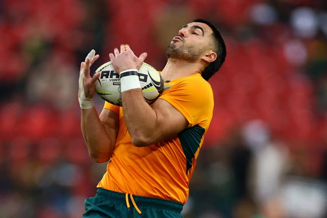FILE PHOTO: Rugby Union - Rugby Championship - South Africa v Australia - Ellis Park, Johannesburg, South Africa - August 16, 2025 Australia's Tom Wright during the warm up before the match REUTERS/Siphiwe Sibeko/ File Photo