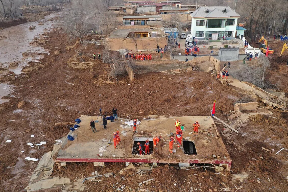 Emergency response teams were still searching for trapped victims in Qinghai on Dec 22 morning.