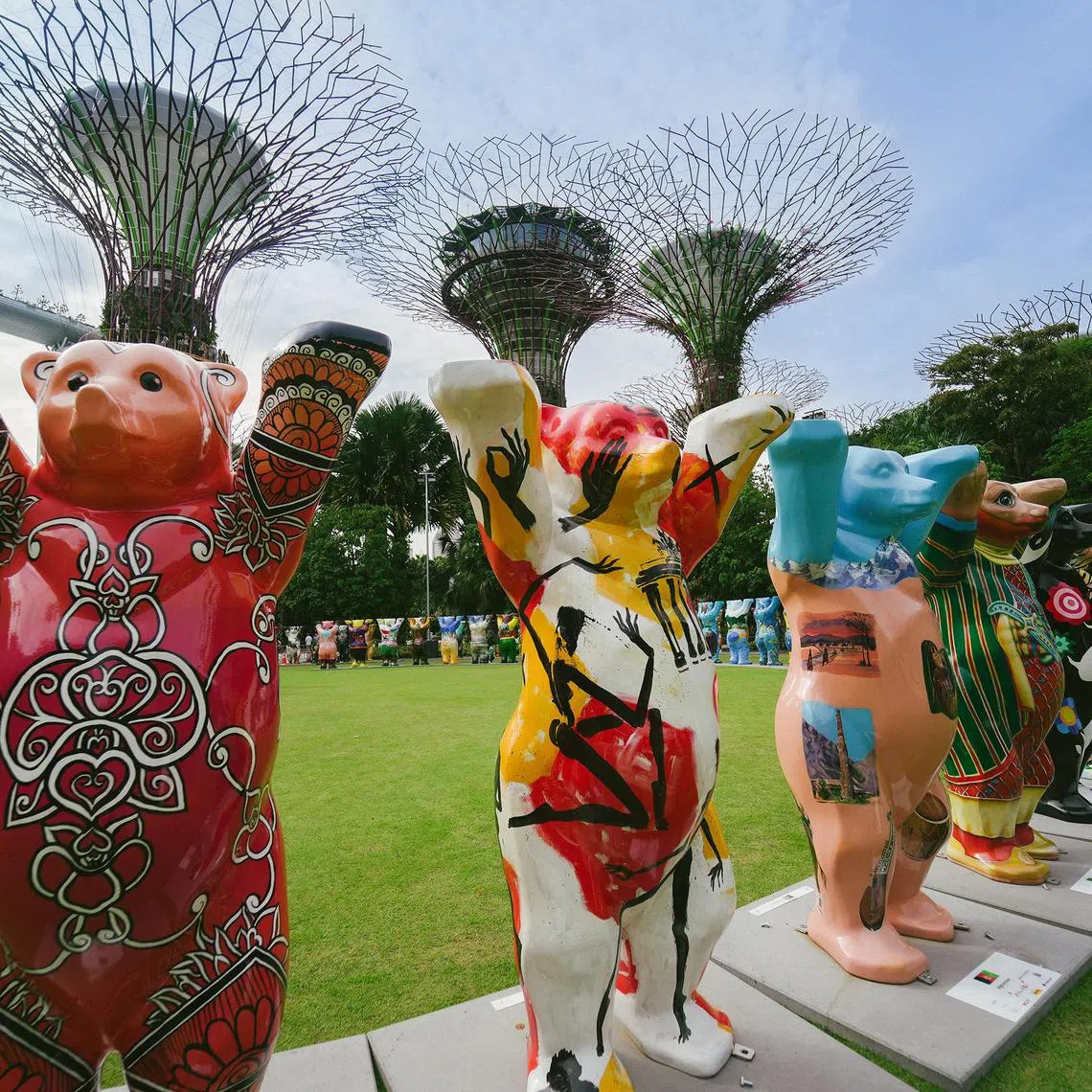 ecfun24 - The United Buddy Bears exhibition, which has travelled the world since it began in Berlin in 2002, makes its Singapore debut at Supertree Grove Lawn.
PHOTO: GARDENS BY THE BAY