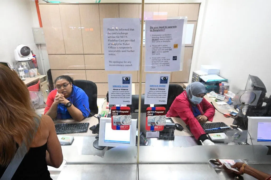 A sign pasted at a SimplyGo ticket office at Bedok Bus Interchange on Jan 19 informs commuters that the card exchange service for Nets FlashPay card is now unavailable.