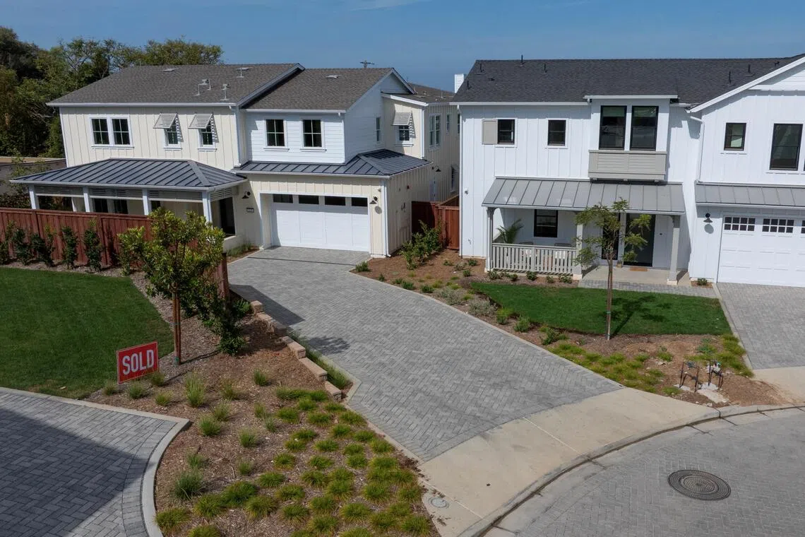 The contract rate on a 30-year fixed mortgage ticked up one basis point to 7.50%.