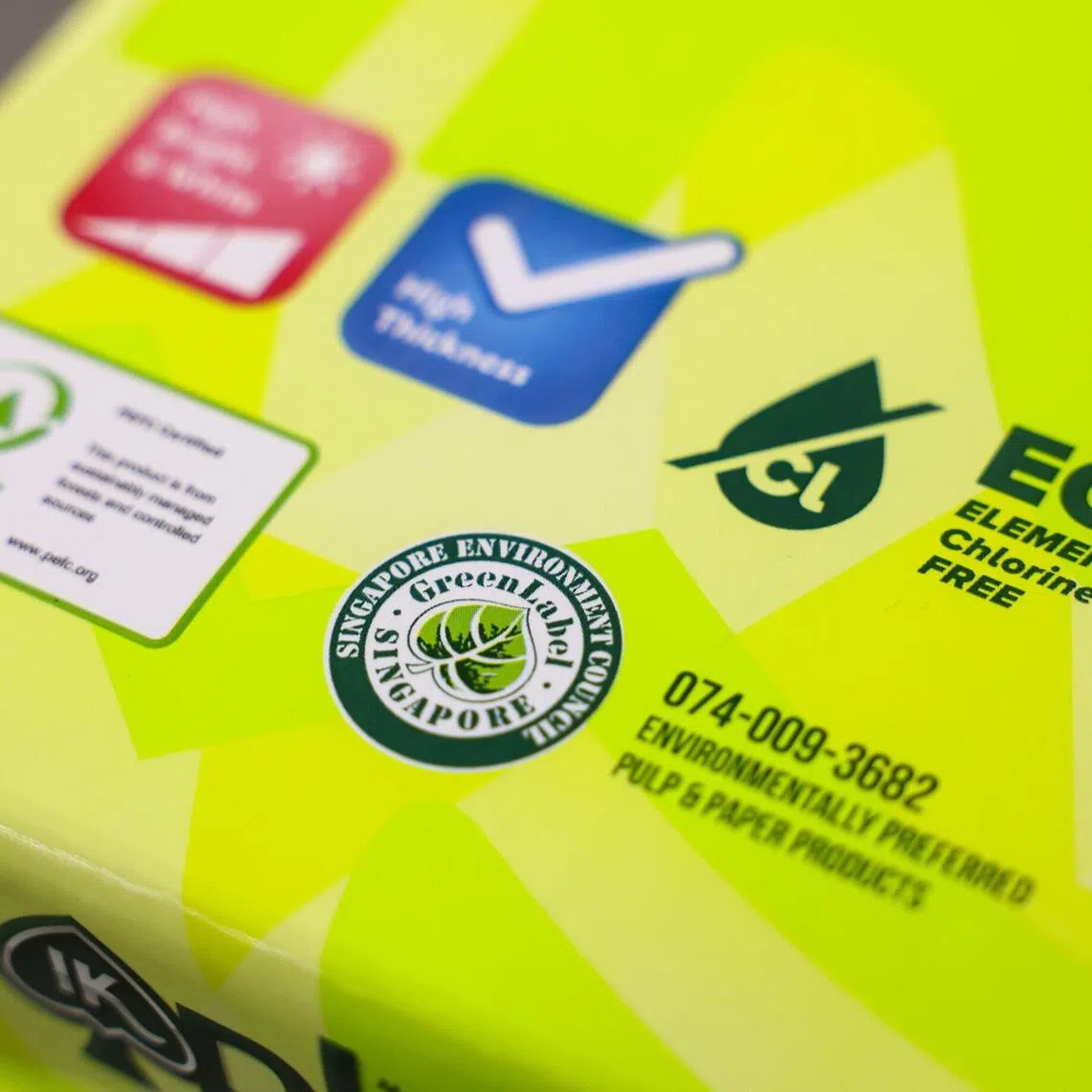 It means boycotting products without green labels, which indicate whether a company has sustainable land use practices, such as not clearing land by fire.