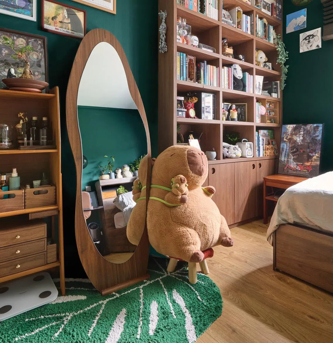 The owner’s sister requested a full-height display unit for books and toys.