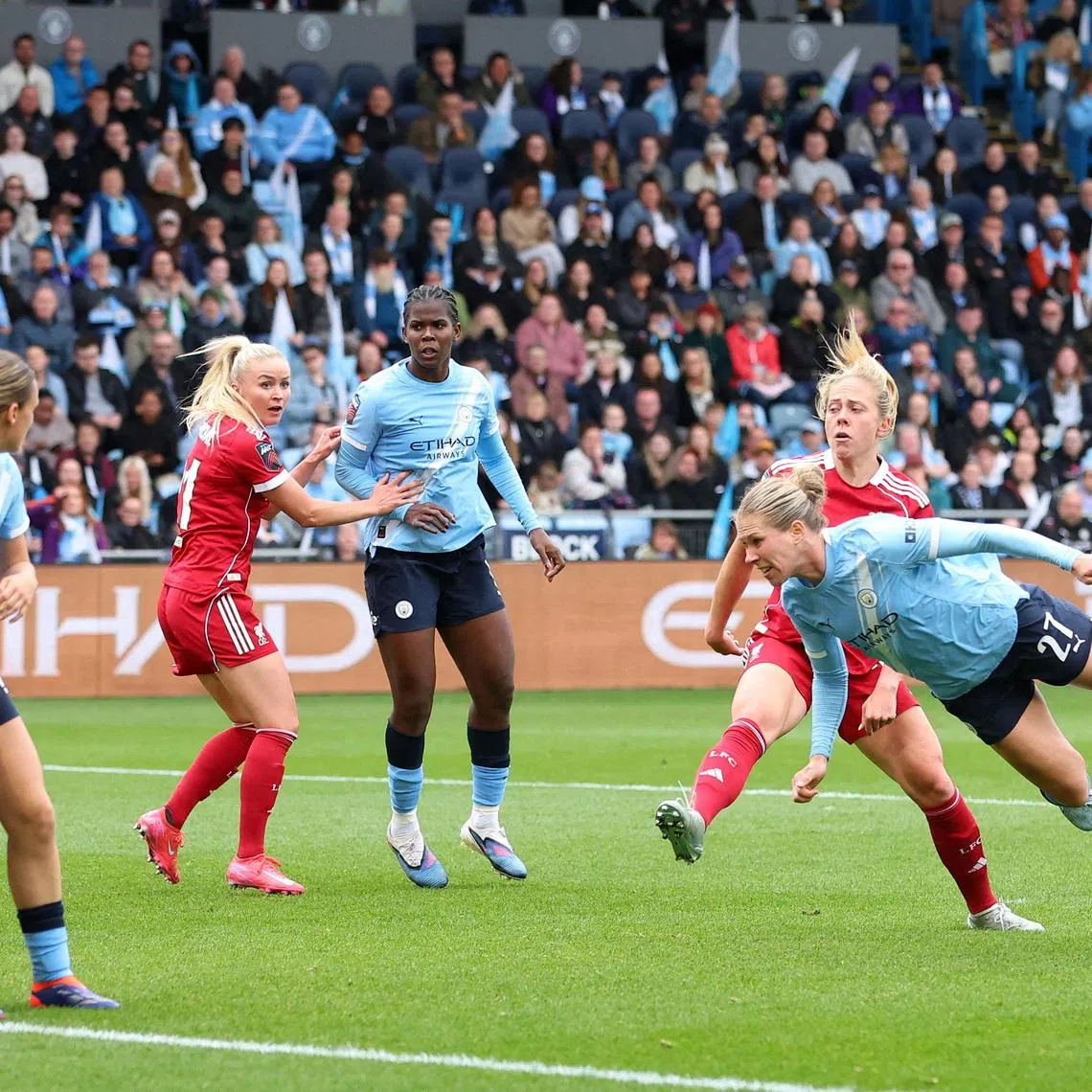 Soccer Football - Women's Super League - Manchester City v Liverpool - Manchester City Academy Stadium, Manchester, Britain - May 3, 2026 Manchester City's Rebecca Knaak scores their first goal Action Images via Reuters/Craig Brough