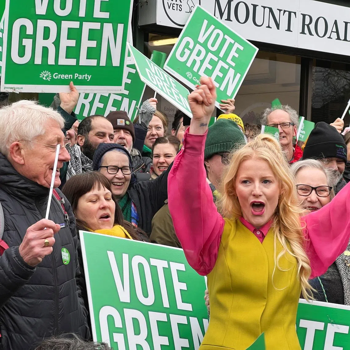 Hannah Spencer, Green Party's candidate for the Gorton and Denton by-election in Manchester, joins supporters for a campaign, in Manchester, Britain, February 13, 2026. REUTERS/Andy Bruce