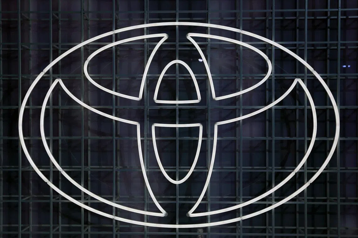 FILE PHOTO: The Toyota logo is seen at the Tokyo Motor Show in Tokyo, Japan, Oct. 24, 2019. REUTERS/Soe Zeya Tun/File Photo
