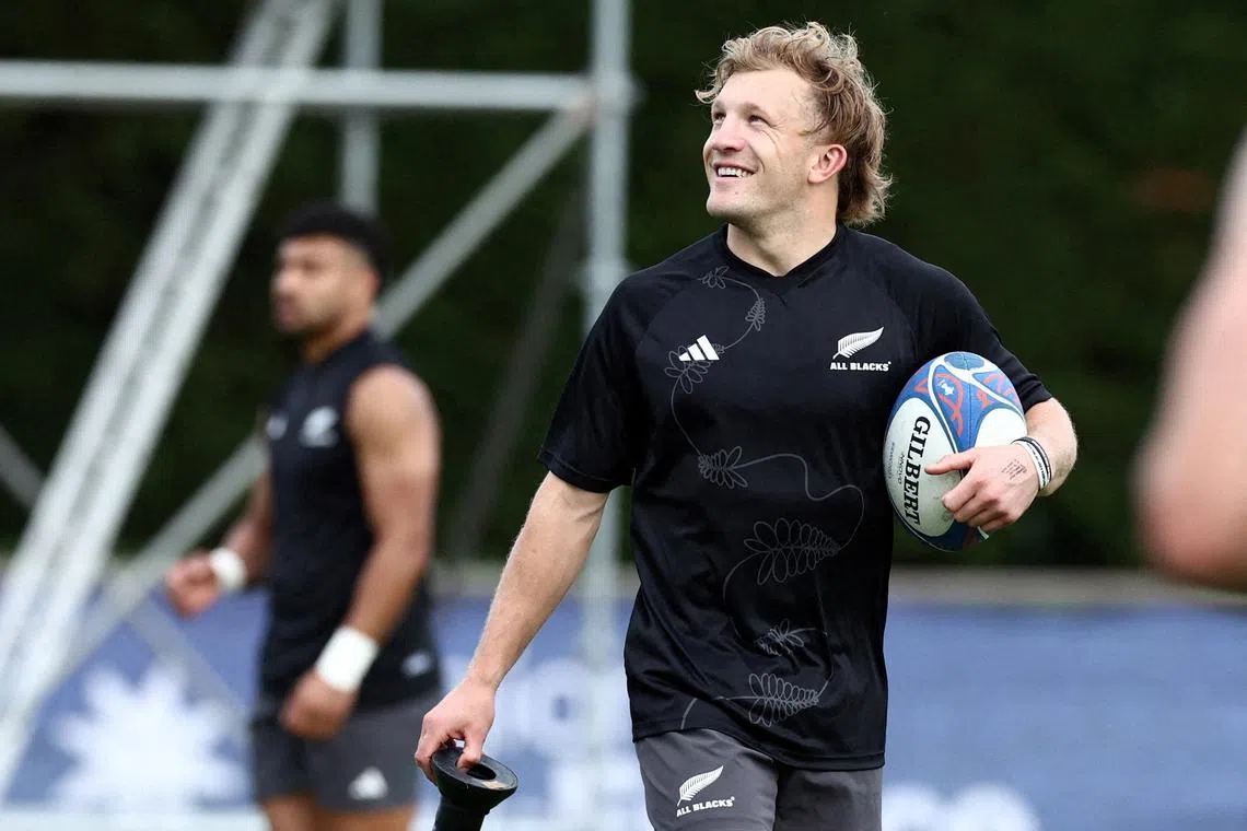 FILE PHOTO: Rugby Union - Rugby World Cup 2023 - New Zealand Training - Omnisport Croissy Stadium, Croissy-sur-Seine, Paris, France - October 19, 2023 New Zealand's Damian McKenzie during training REUTERS/Stephanie Lecocq/File Photo