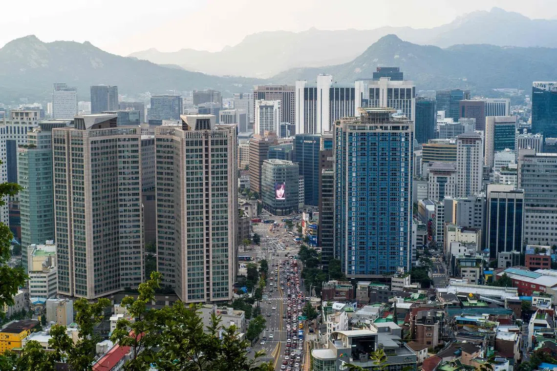 The youngest of those making over 100 million won a year is under the age of five, showed data, which highlighted concerns over possible inheritance tax loopholes.