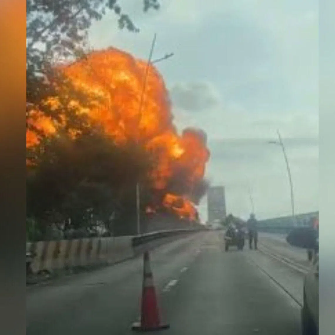 The incident occurred at a complex were tanker trucks are supplied with fuel, located next to the Bridge of the Americas.