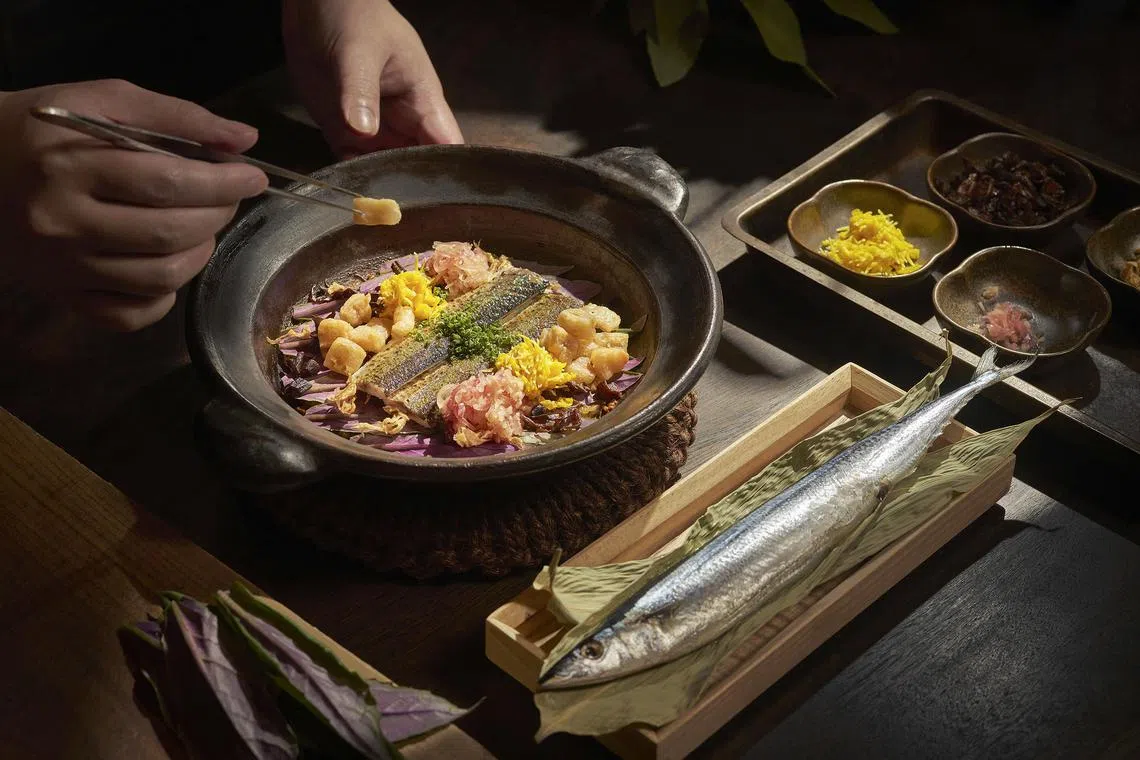 Iru Den's Sanma Claypot Rice


Copyright: Iru Den