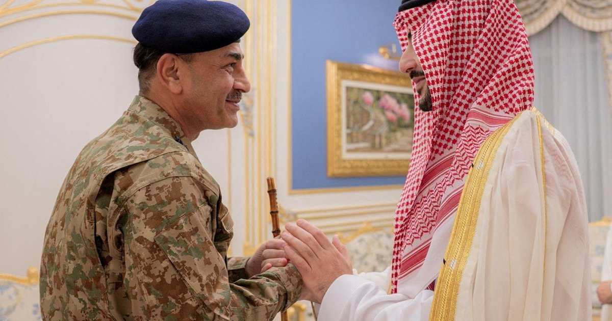 As Munir's military takes on Gulf role, Pakistan's parliament is not involved
