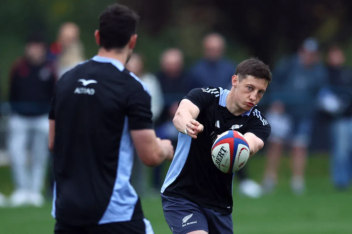 FILE PHOTO: Rugby Union - Autumn International - New Zealand Training - The Lensbury hotel, London, Britain - November 1, 2024 New Zealand's Cameron Roigard during training Action Images via Reuters/Matthew Childs/File Photo