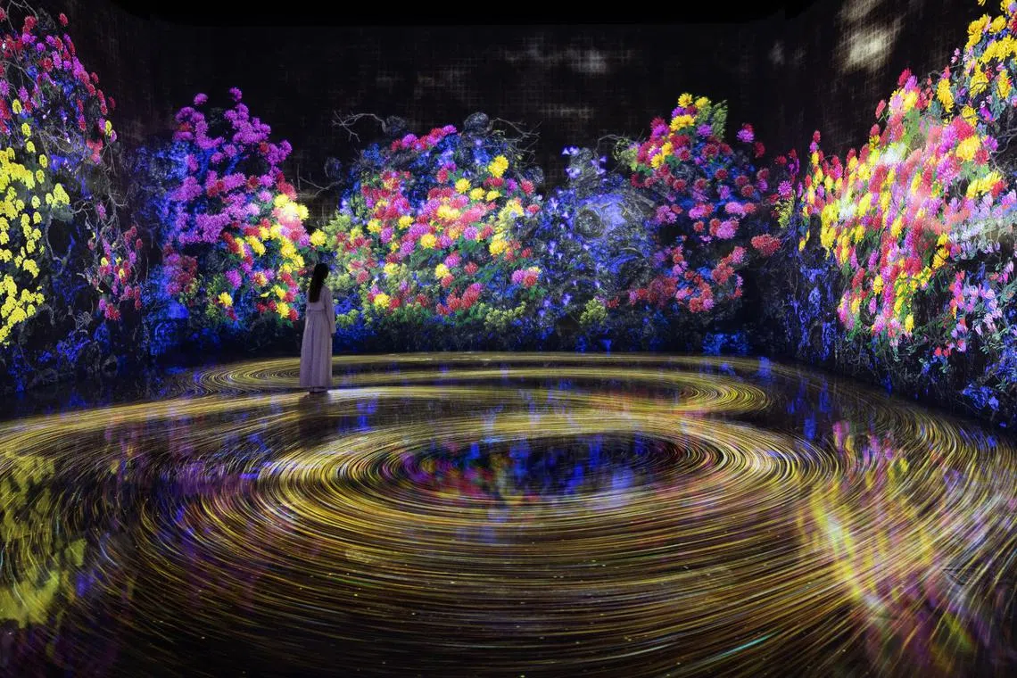 artscience-museum-film-festival-teamlab-moving-creates-vortices-create-movement