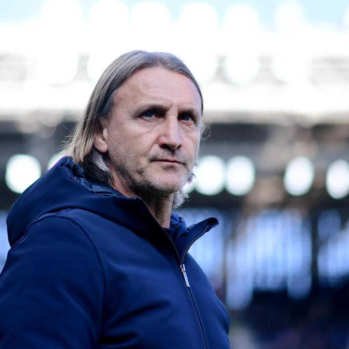 FILE PHOTO: Soccer Football - Serie A - Atalanta v Cagliari - Gewiss Stadium, Bergamo, Italy - February 15, 2025 Cagliari coach Davide Nicola REUTERS/Daniele Mascolo/File Photo