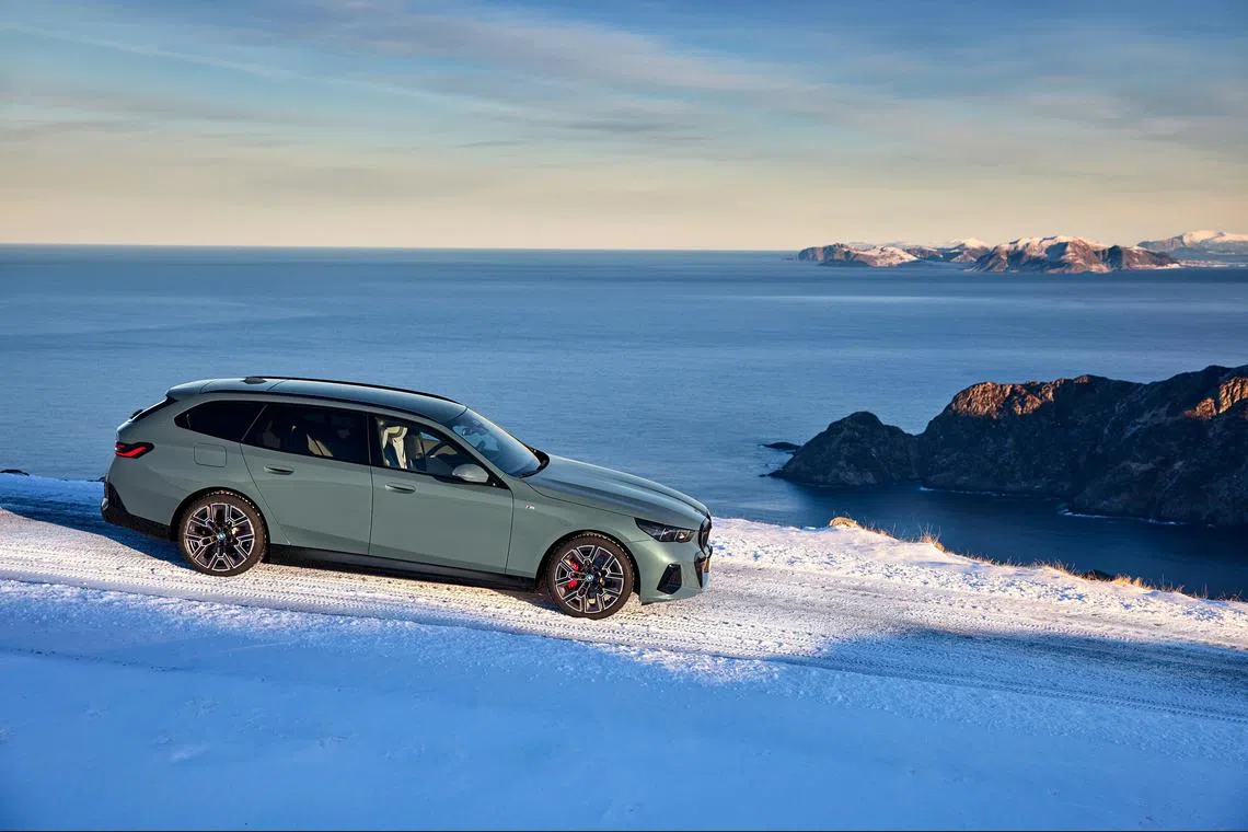 ctfast09 - BMW 5-series Touring (2024).



Credit: BMW